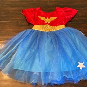 Girls Pottery barn size for superwoman costume